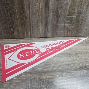 Vintage Cincinnati Reds MLB 12 x 30 inches Felt Pennant Flag Genuine Merchandise